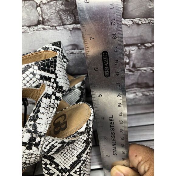 Gianni Bini After Hours White Black Snake Lace Block Heel Sandals Women Sz 7.5M - Picture 10 of 16